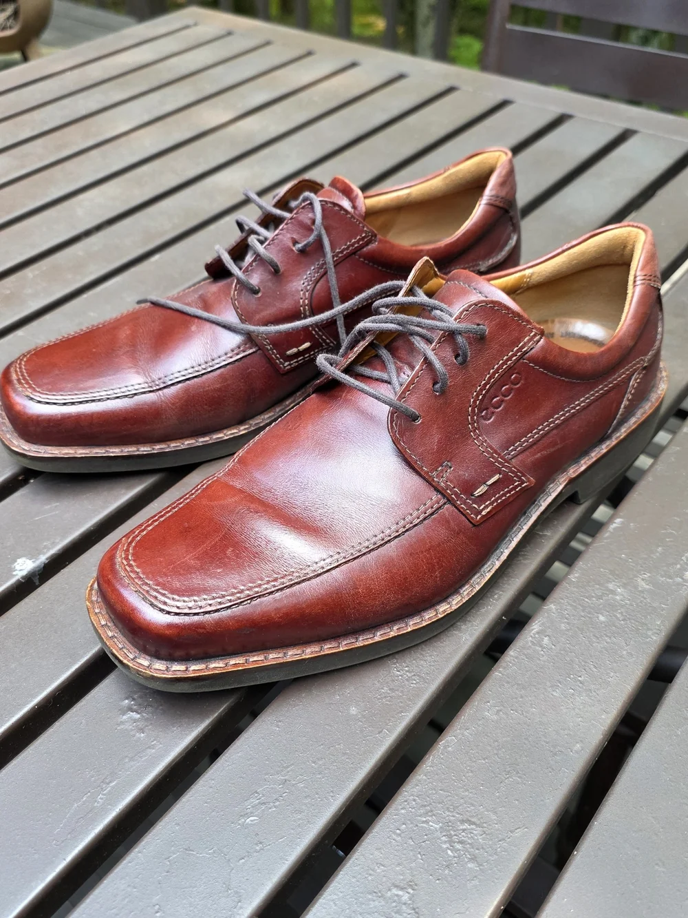 Ecco Men’s Dark Burgundy Leather Derby Lace-Ups